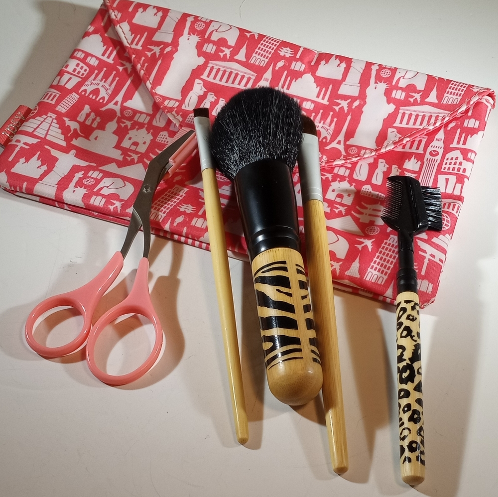 💥PRICE DROP💥never used makeup brushes ipsy bag